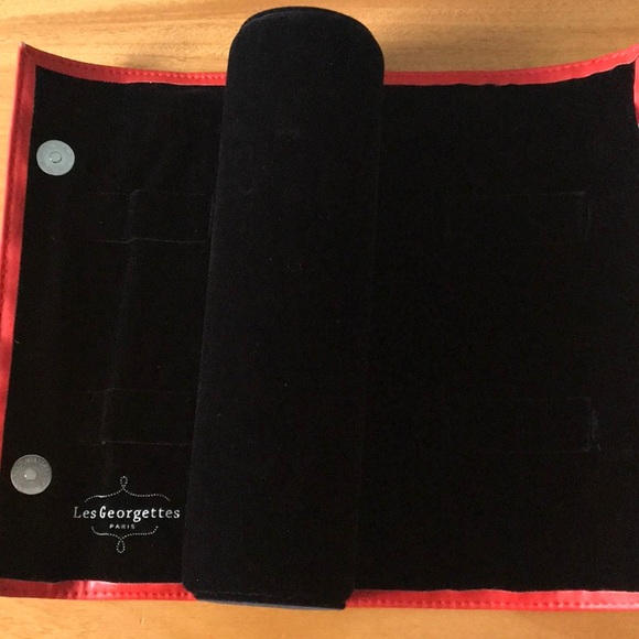 Les Georgettes Jewelry Case in Red - Picture 2 of 4